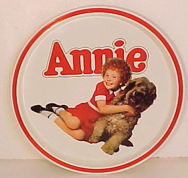 1982 Little Orphan ANNIE w/ SANDY Metal Serving Tray  